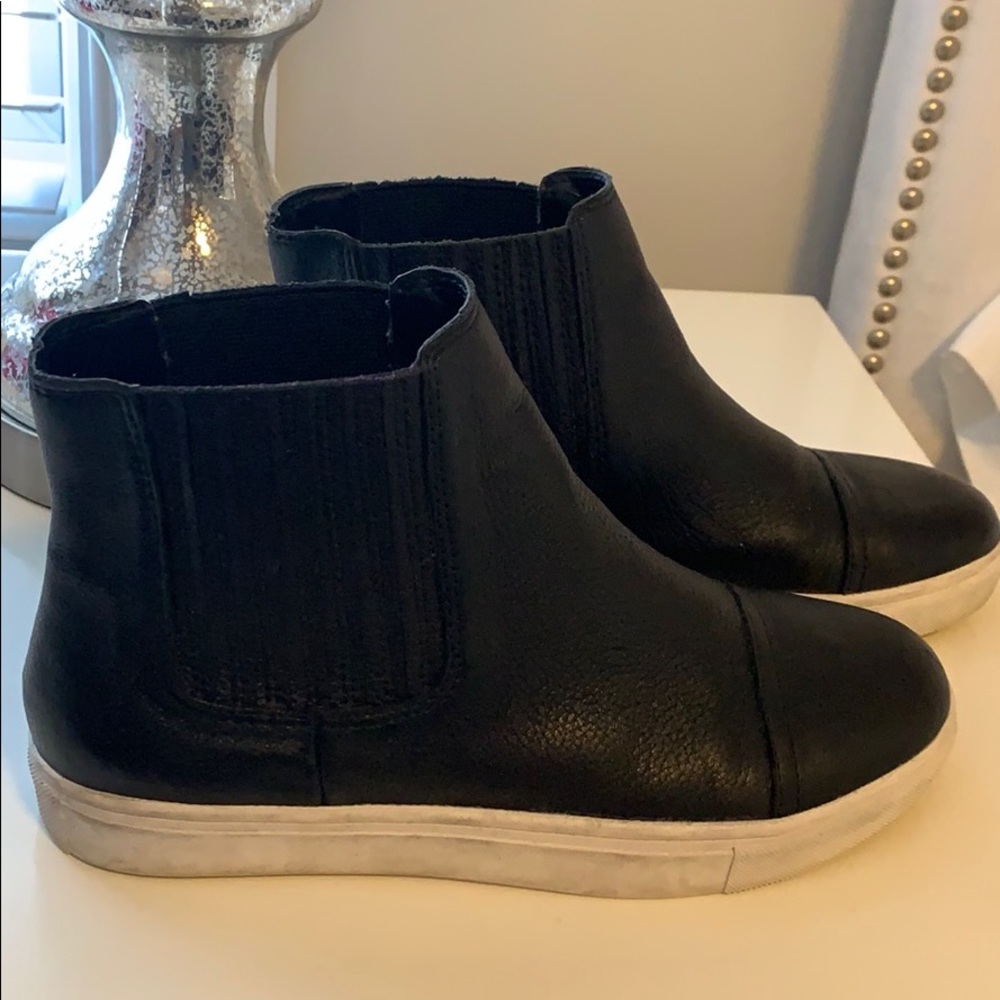 Steve Madden Black High-Top Sneakers